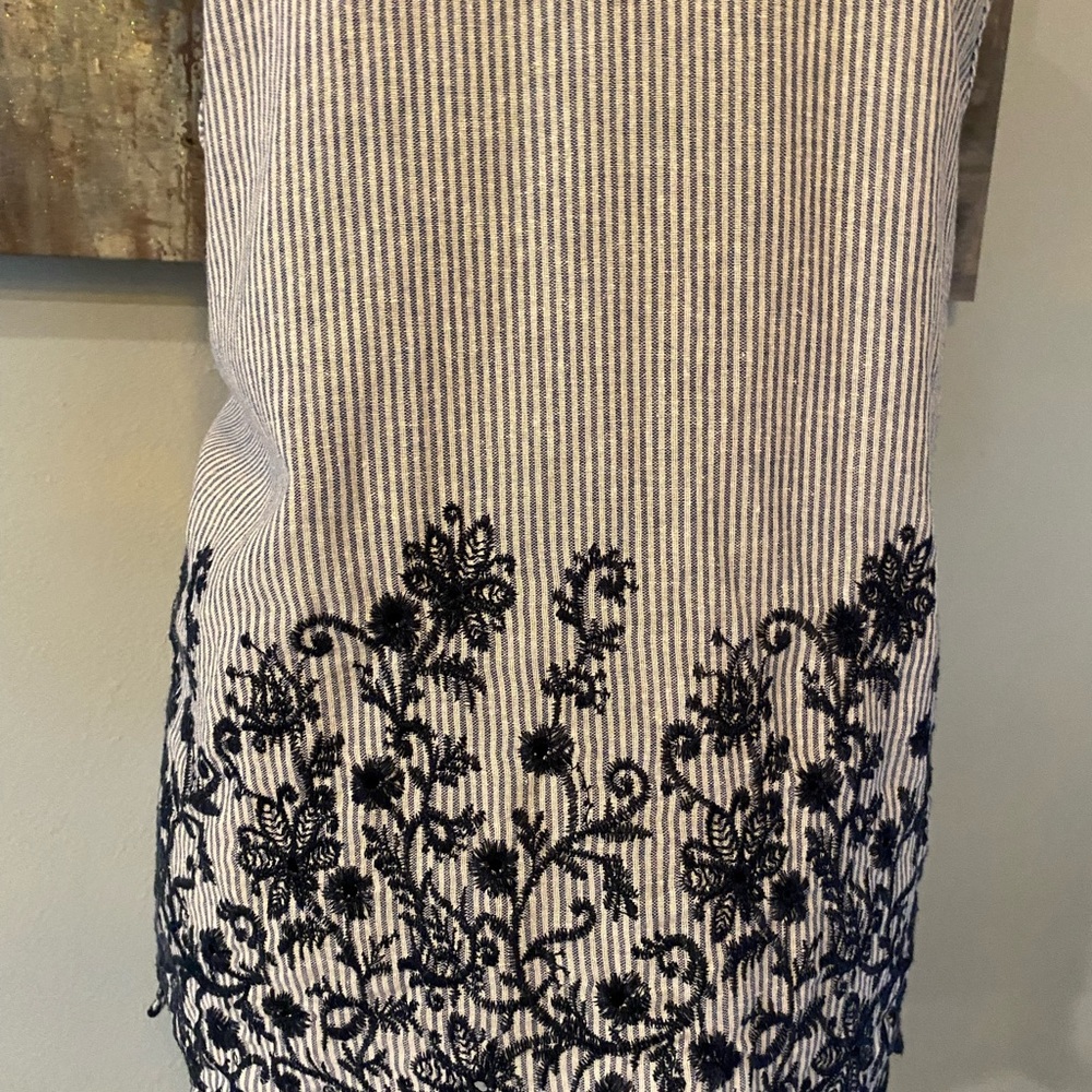 Beautiful EUC Blue & White Pinstriped EST. 1946 Top Tied in Back - Picture 6 of 8